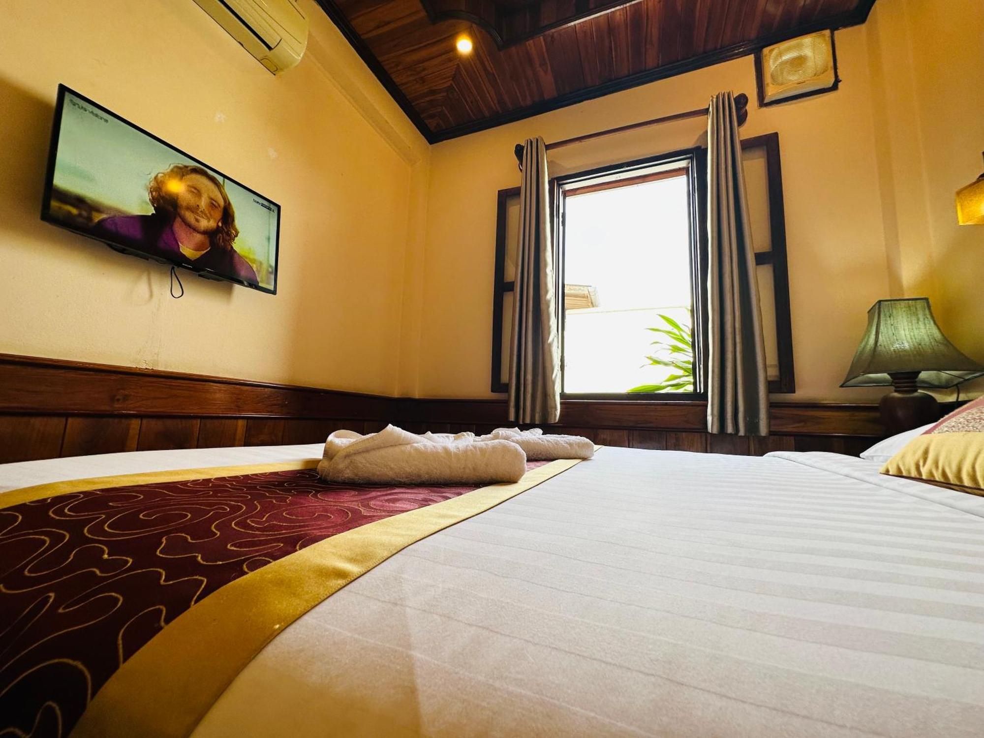 Ammata Boutique Villa Luang Prabang Bagian luar foto